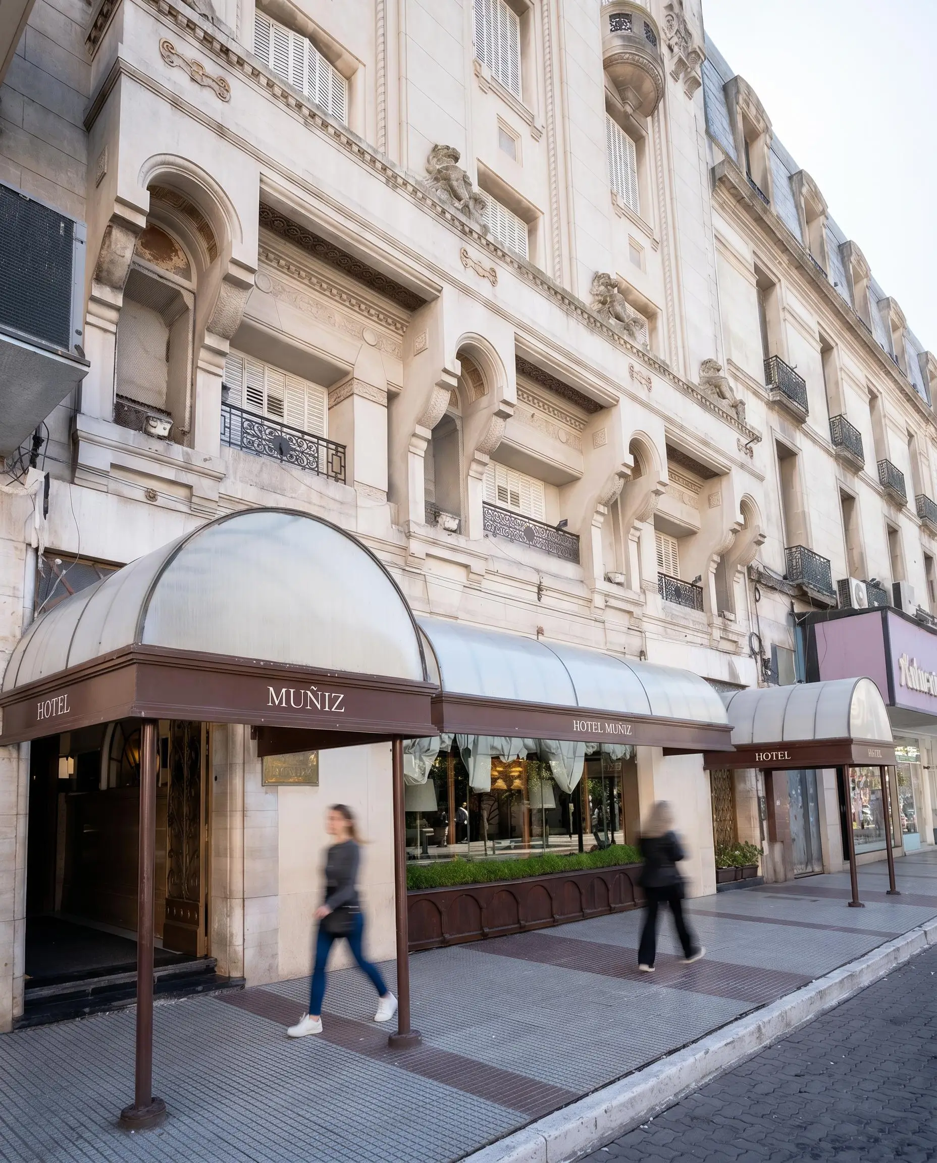 Hotel Muñiz